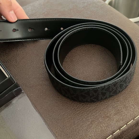 Four-In-One Logo Belt Box Set MICHAEL KORS MENS - Picture 7 of 7